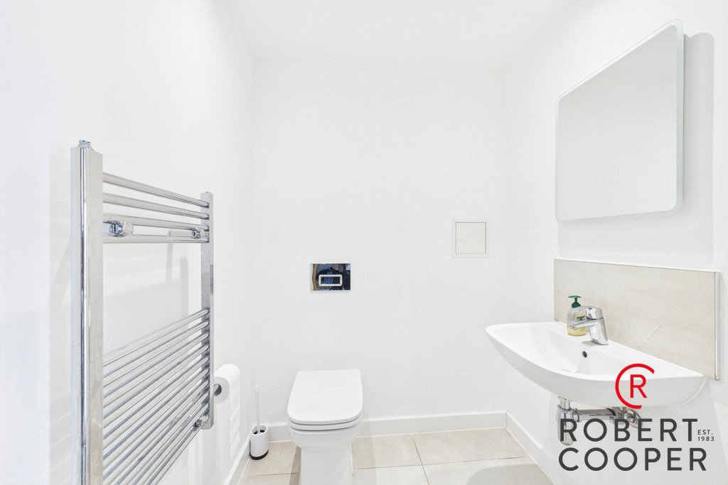 Eastcote Lane, Rayners Lane, HA2, photo 6