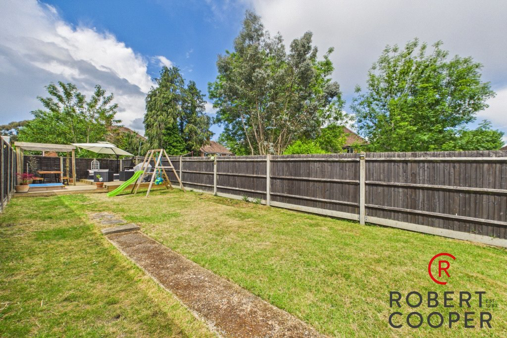 Somerford Close, Pinner, HA5, photo 2