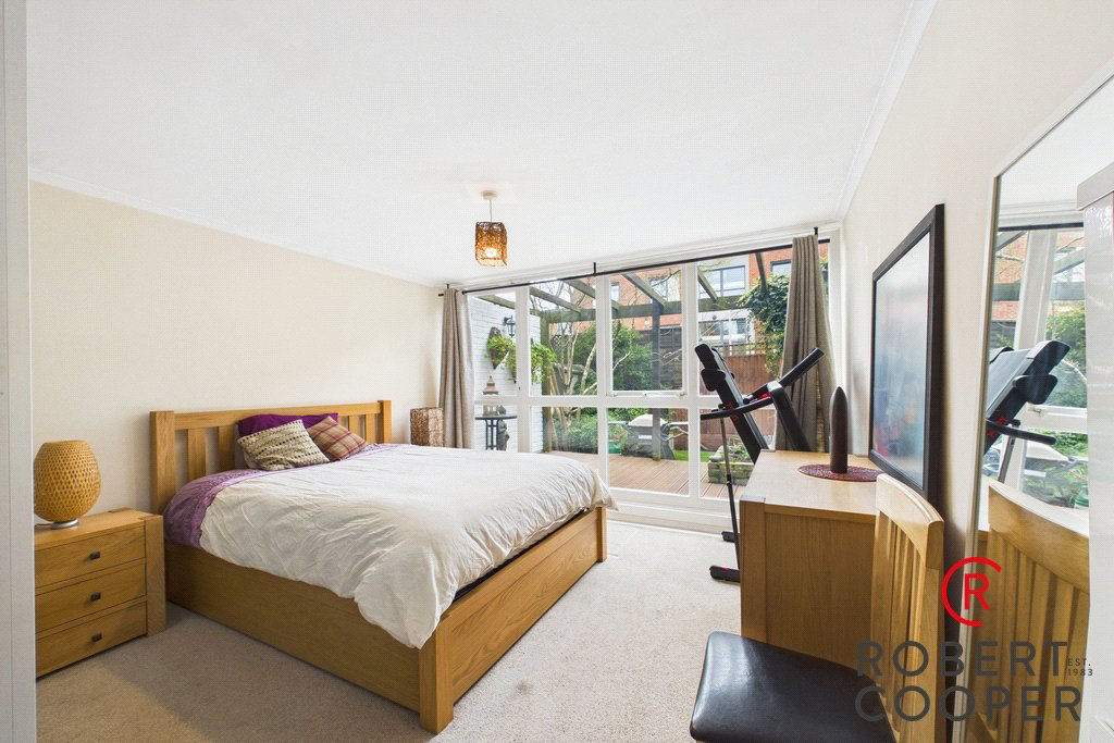 Victoria Road, South Ruislip, HA4, photo 6
