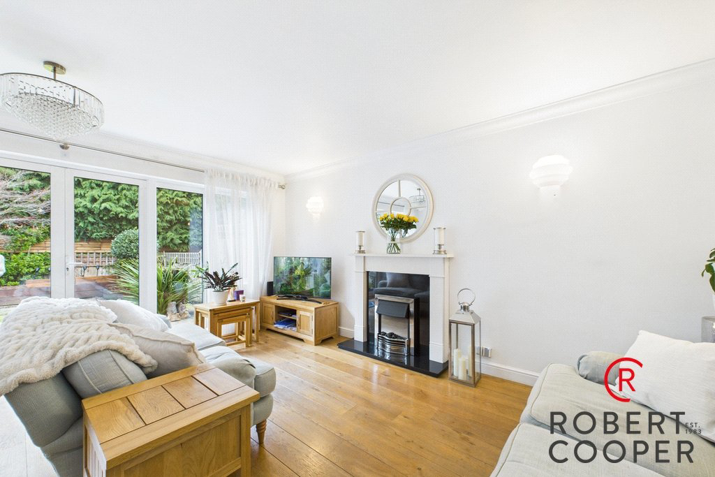 Farthings Close, Pinner, HA5