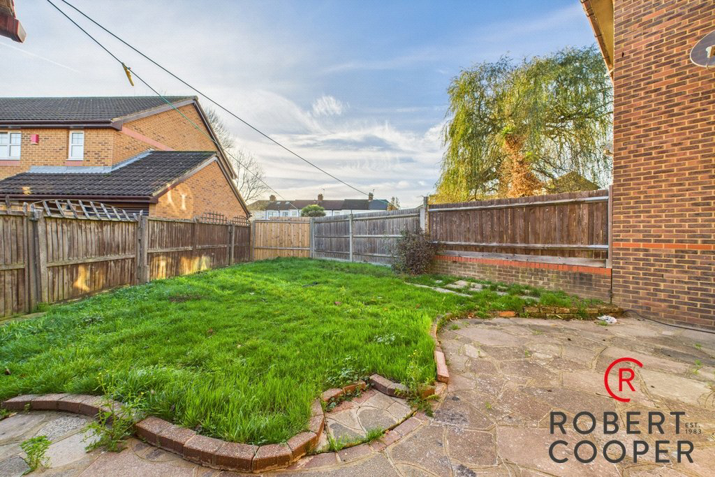 Wilder Close, Ruislip, Middlesex, HA4, photo 8