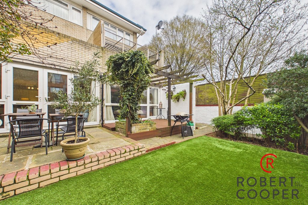 Victoria Road, South Ruislip, HA4