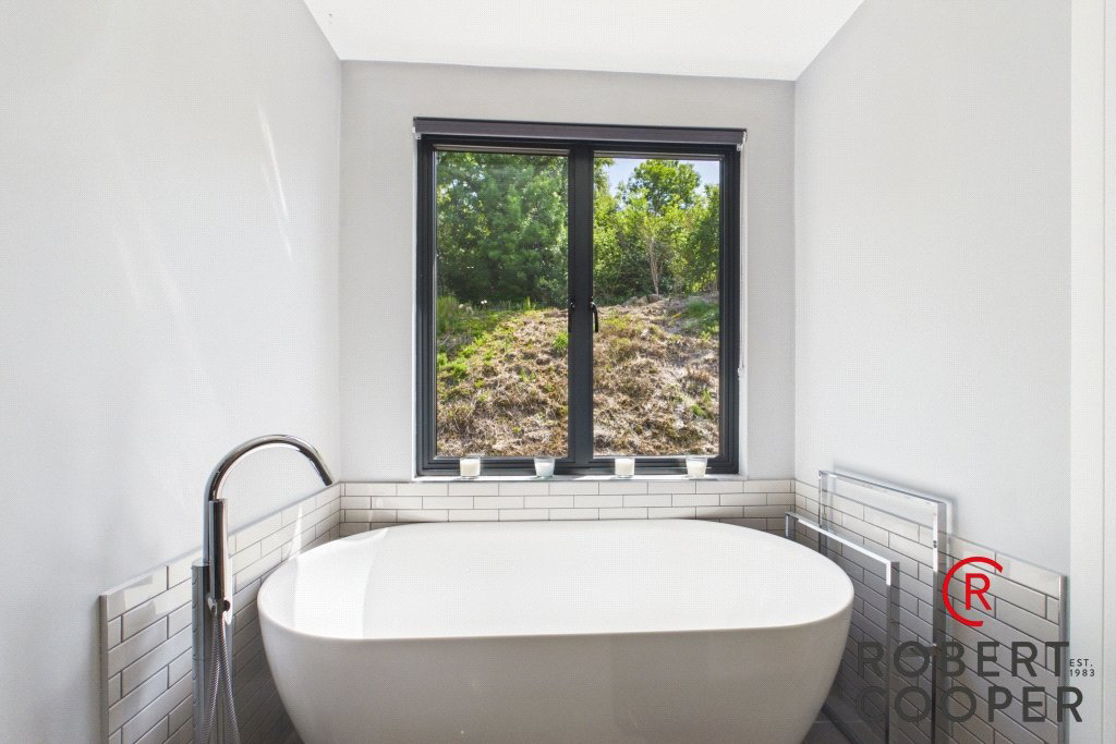 Heron Place, Harefield, UB9, photo 18