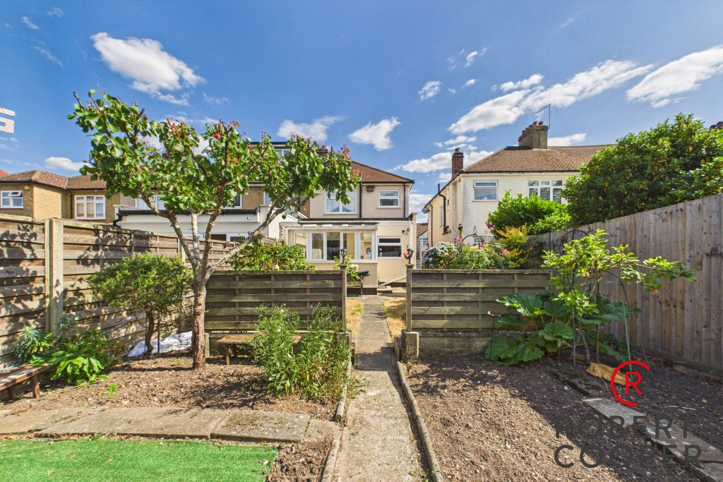 Wentworth Drive, Pinner, HA5, photo 11