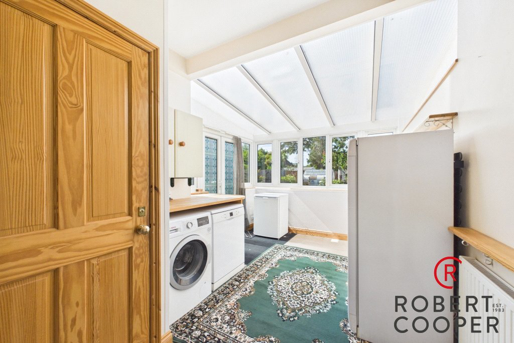 Wentworth Drive, Pinner, HA5, photo 9