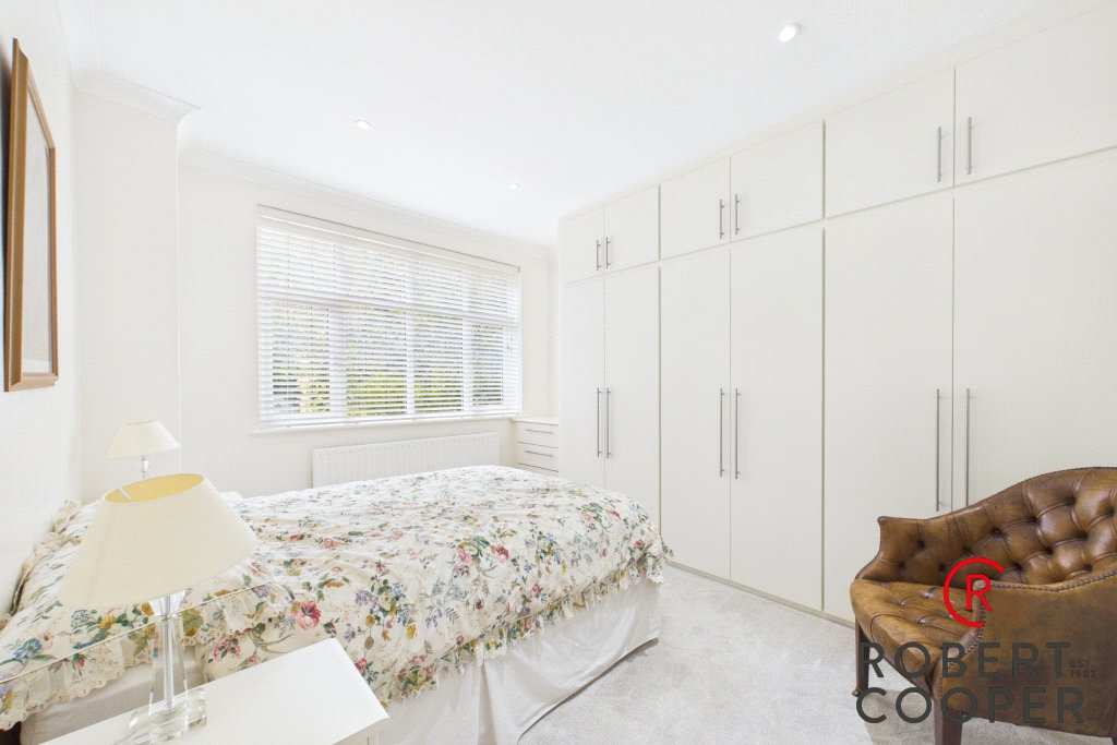 Field End Road, Pinner, Middlesex, HA5, photo 6