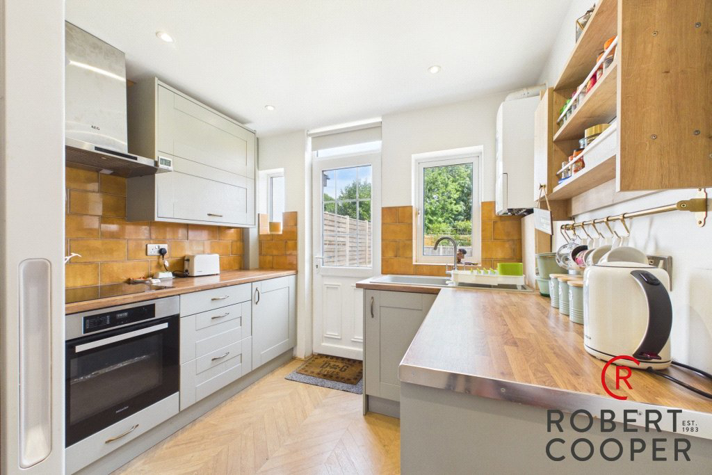 Meadow Road, Pinner, HA5, photo 3