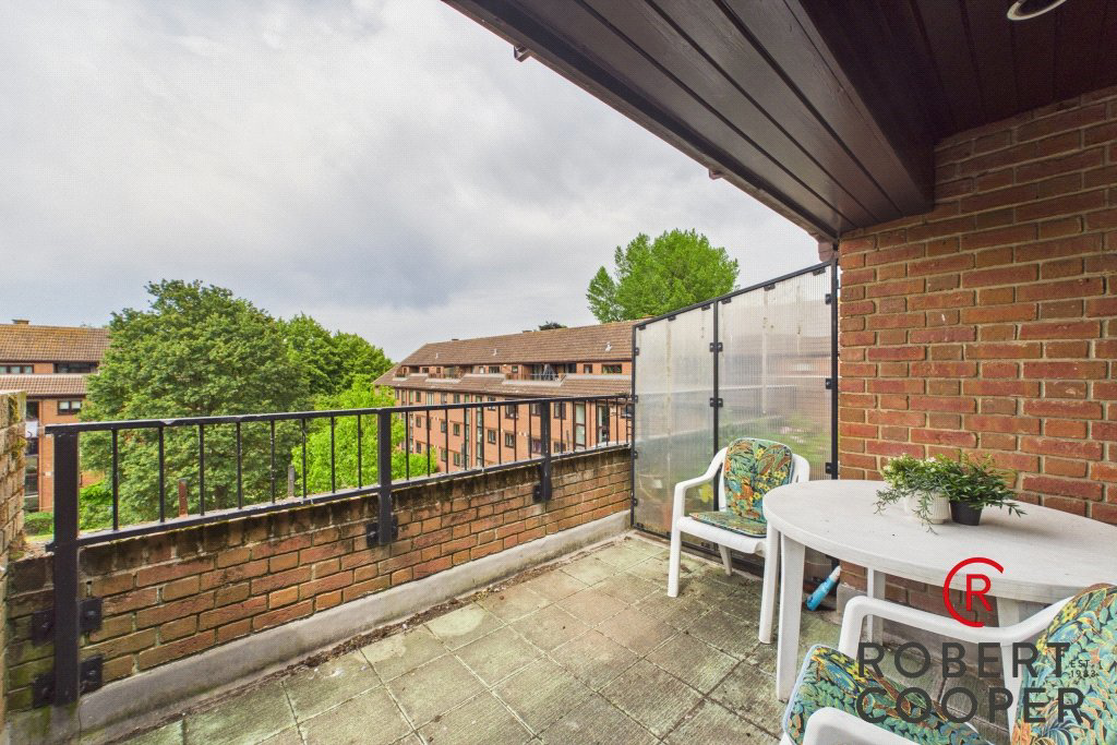The Forresters, Winslow Close, Eastcote, Pinner, HA5, photo 8