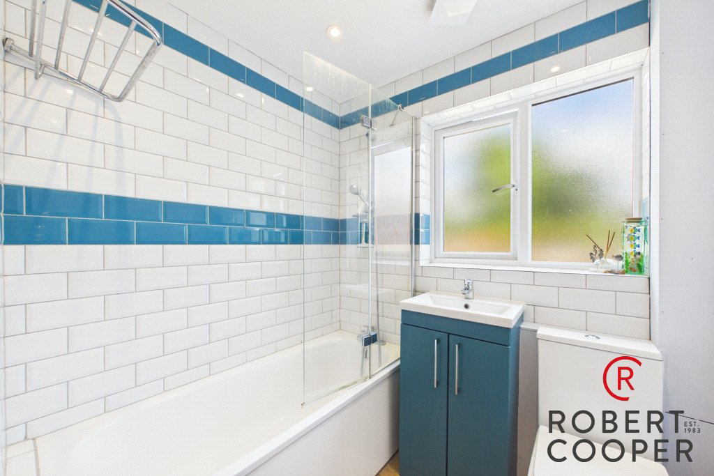 Meadow Road, Pinner, HA5, photo 6