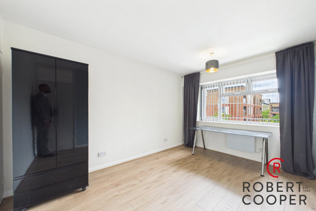 Victoria Road, Ruislip, HA4, photo 4