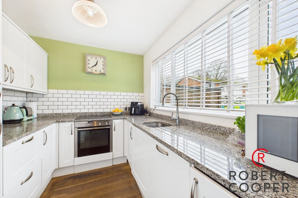 Farthings Close, Pinner, HA5, photo 2