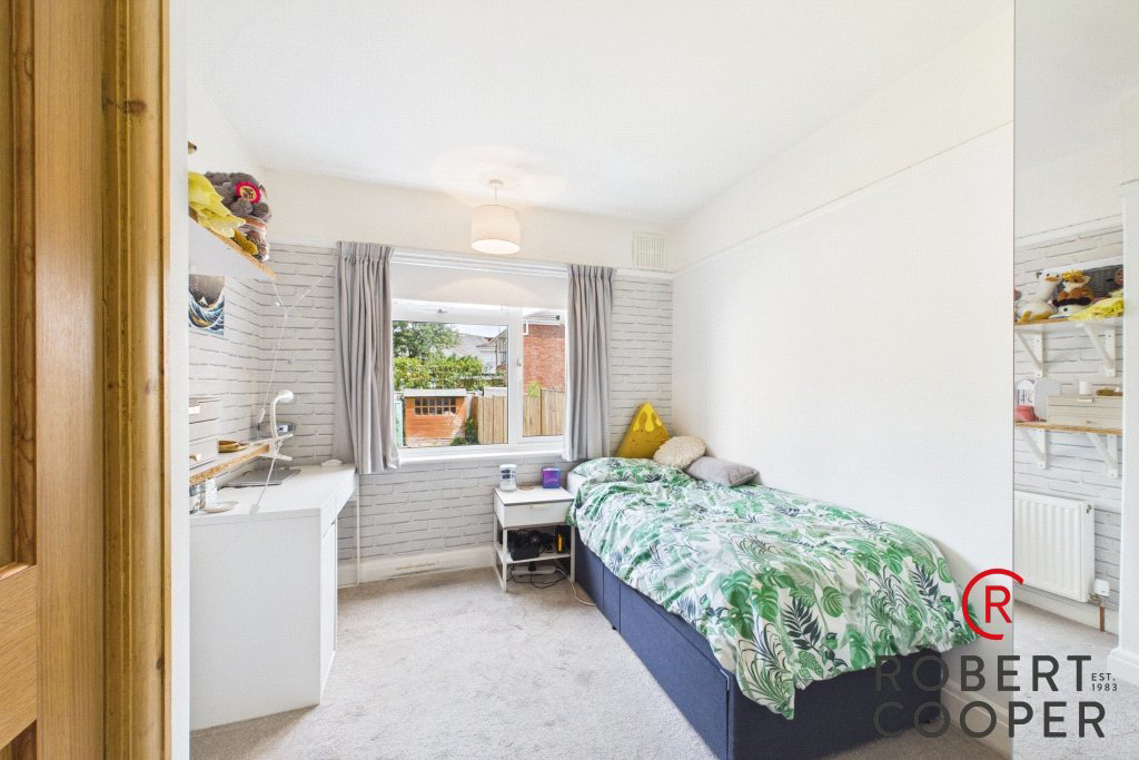 Meadow Road, Pinner, HA5, photo 5