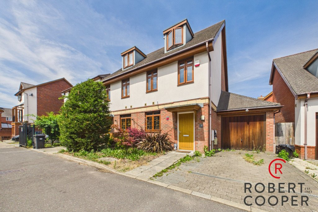 Blagrove Crescent, Ruilsip, HA4