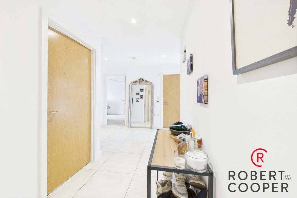 Eastcote Lane, Rayners Lane, HA2, photo 3