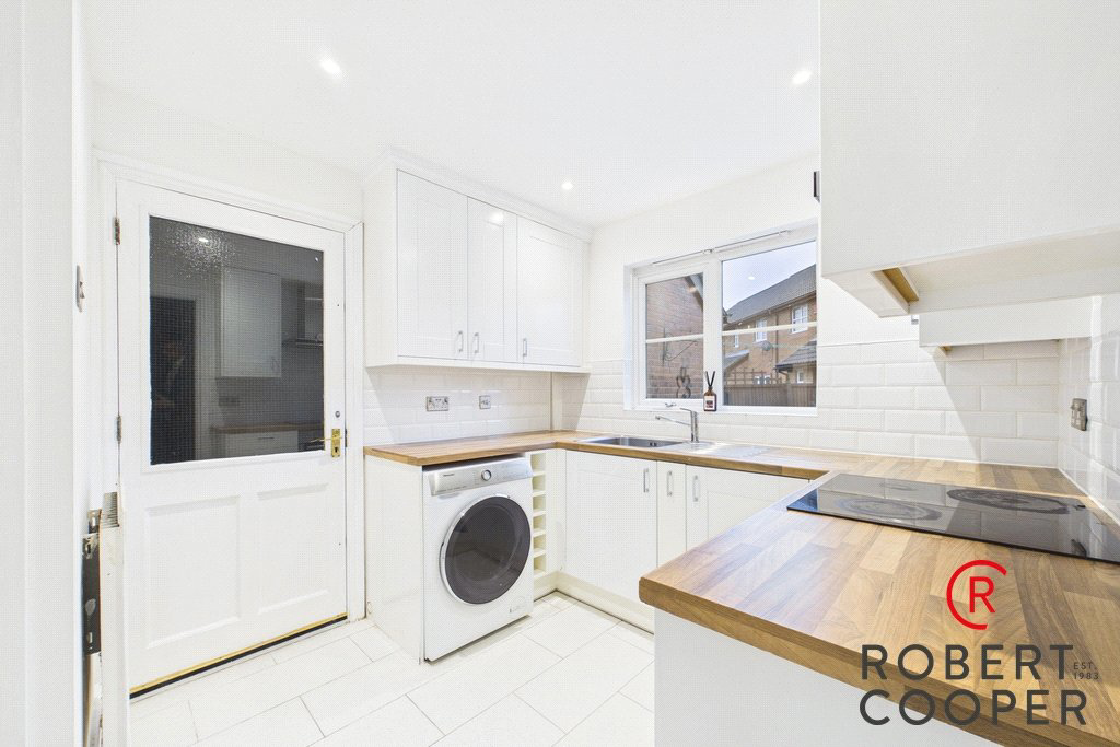 Wilder Close, Ruislip, Middlesex, HA4, photo 4