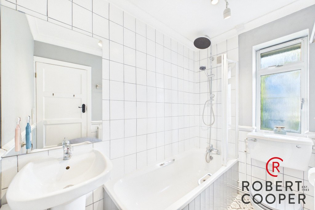 Somerford Close, Pinner, HA5, photo 6