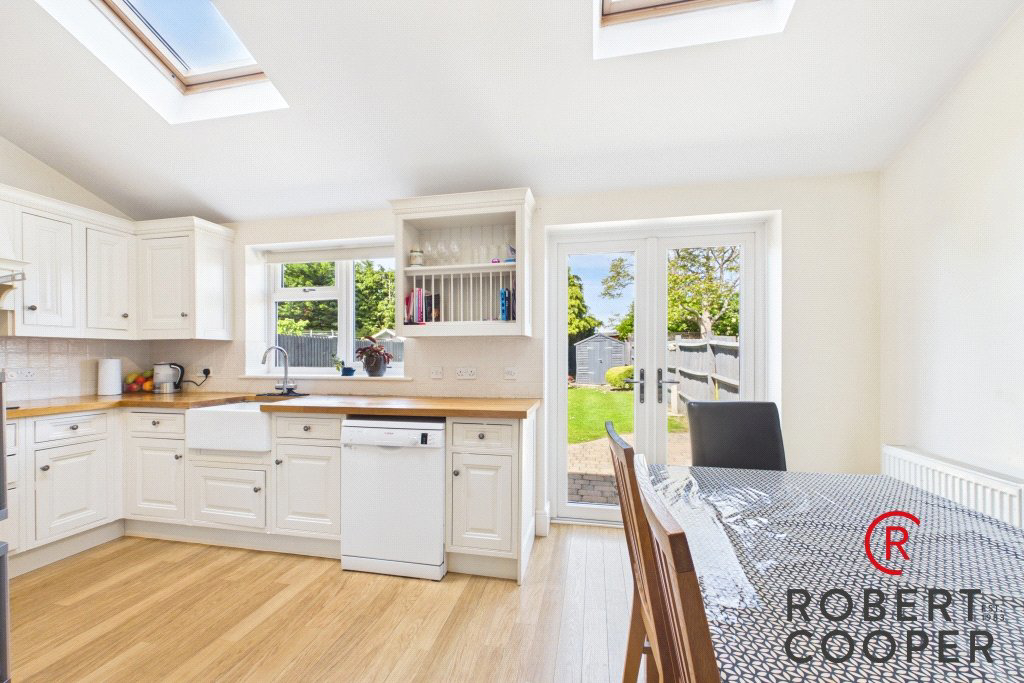 Greencroft Avenue, Ruislip, HA4, photo 2