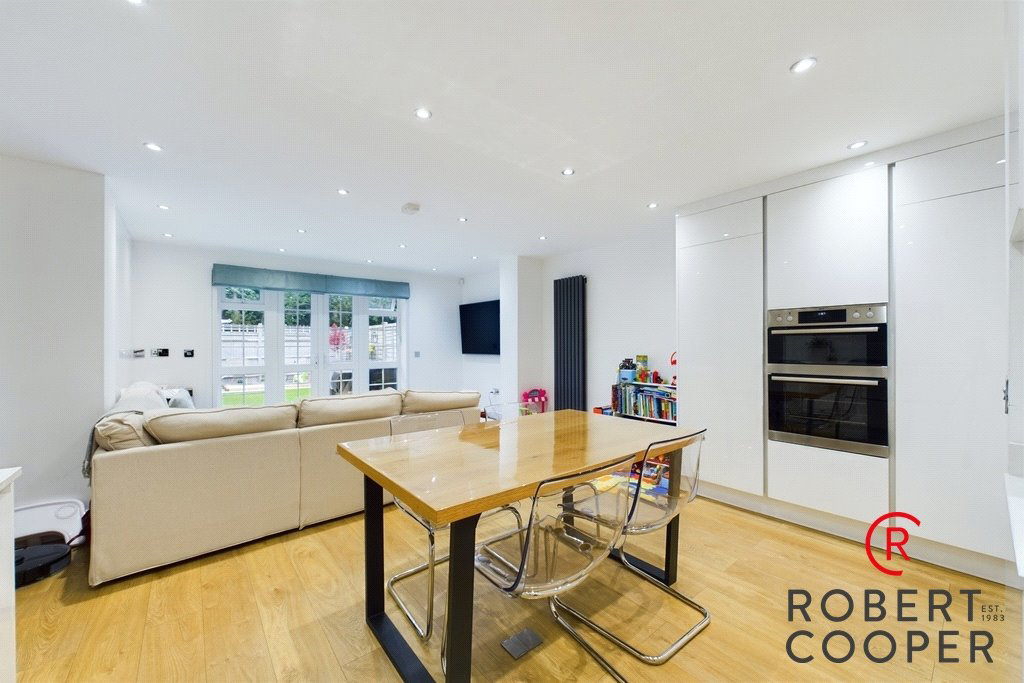 Coleridge Drive, Ruislip, HA4, photo 3