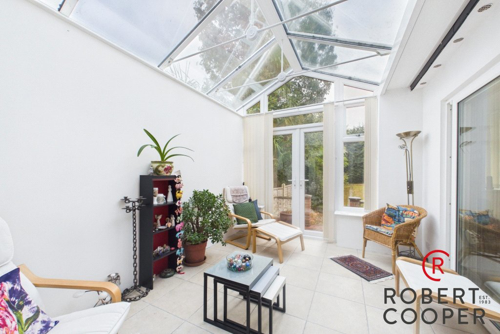 Ferndown, Northwood, HA6, photo 4
