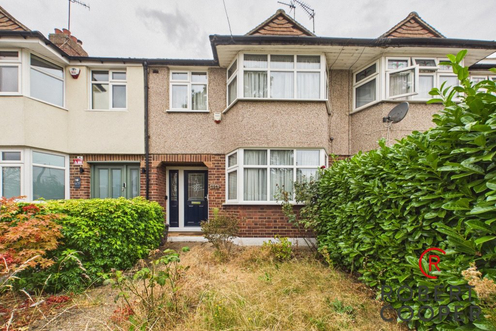 Field End Road, Ruislip, HA4