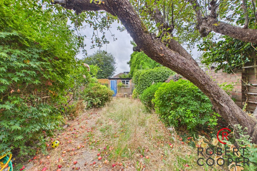 Field End Road, Ruislip, HA4, photo 8