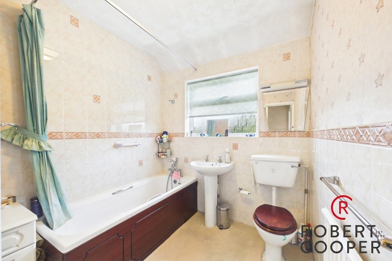 Field End Road, Ruislip, HA4, photo 11