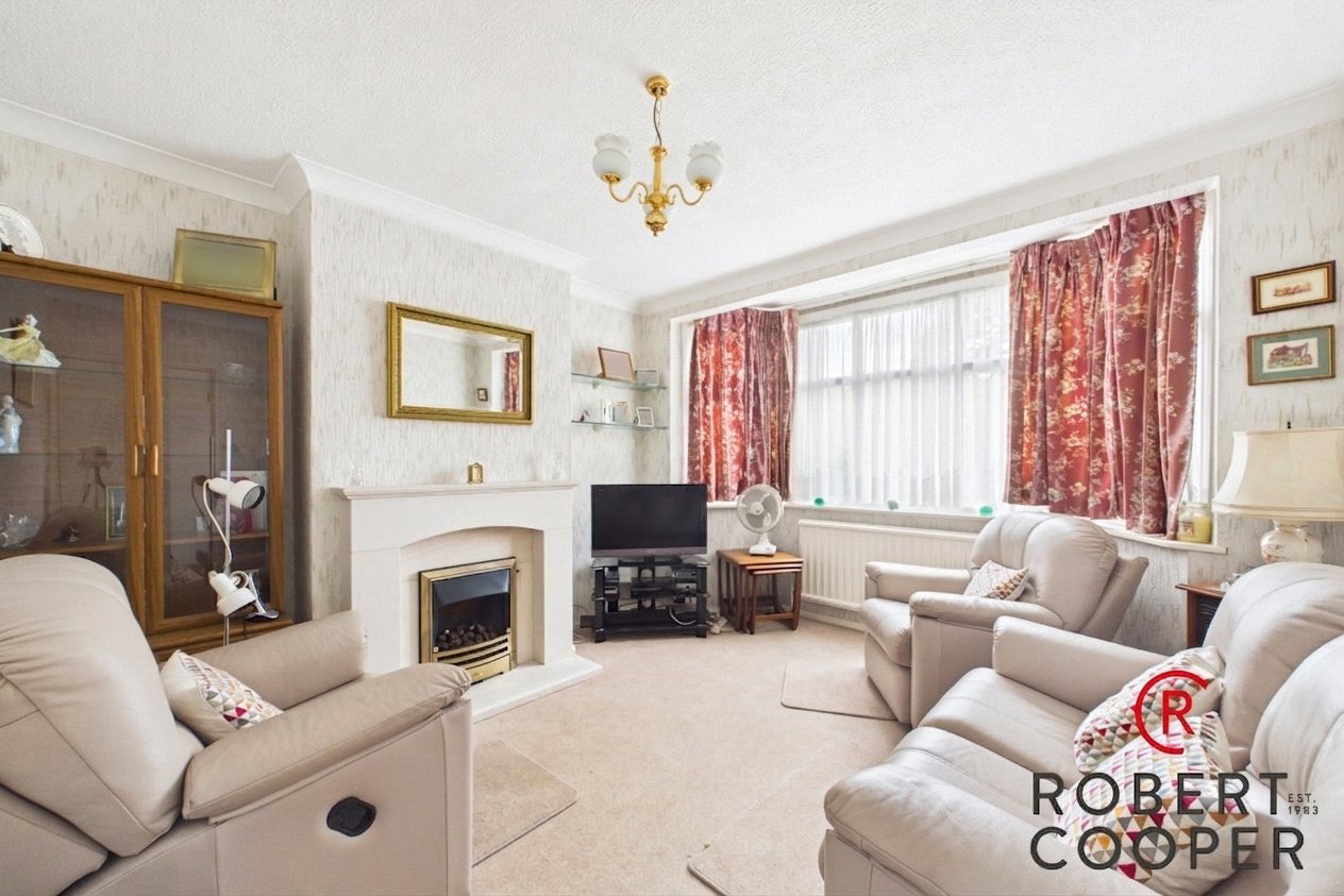 Field End Road, Ruislip, HA4, photo 2