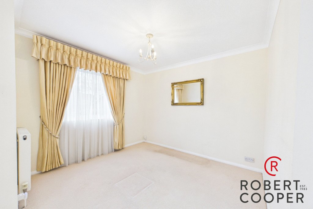 Curzon Place, Pinner, Eastcote, HA5, photo 4