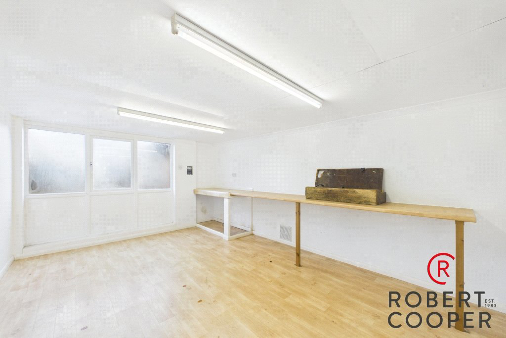 Curzon Place, Pinner, Eastcote, HA5, photo 10