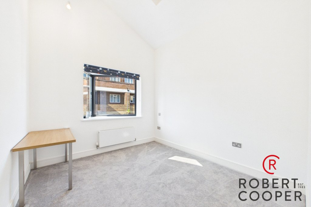 Greycote Place, Ruislip, HA4, photo 13