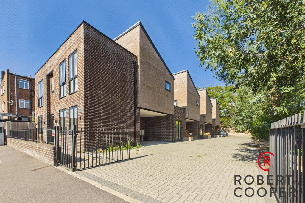 Greycote Place, Ruislip, HA4