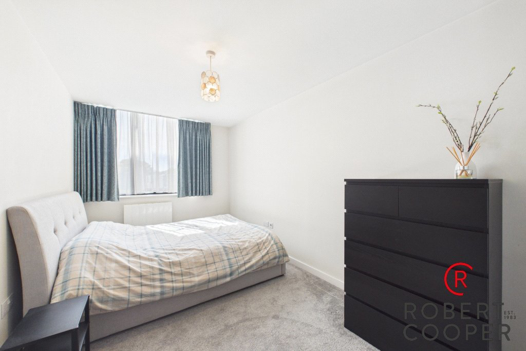 Field End Road, Eastcote, HA4, photo 4