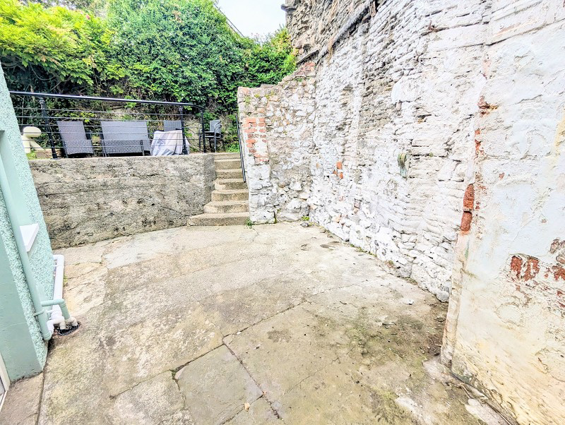 New Street, Kidwelly, Carmarthenshire., photo 14