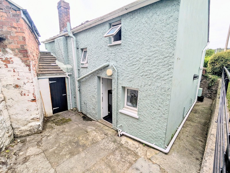 New Street, Kidwelly, Carmarthenshire., photo 13