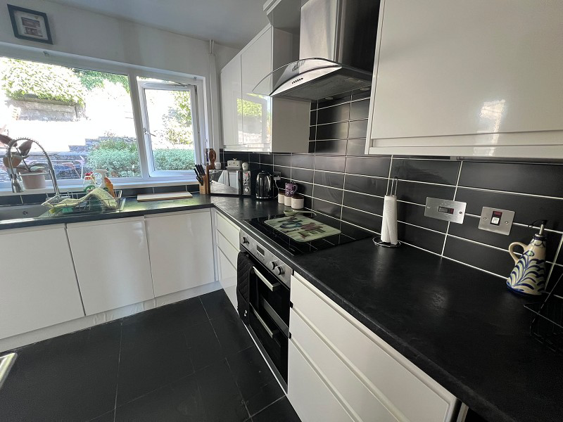 Woodlands Park Drive, Neath, Port Talbot., photo 7