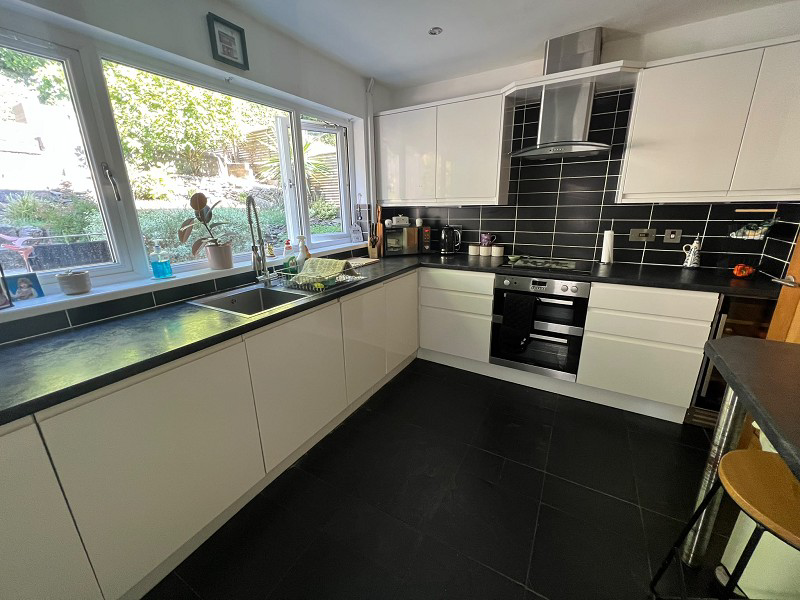 Woodlands Park Drive, Neath, Port Talbot., photo 8
