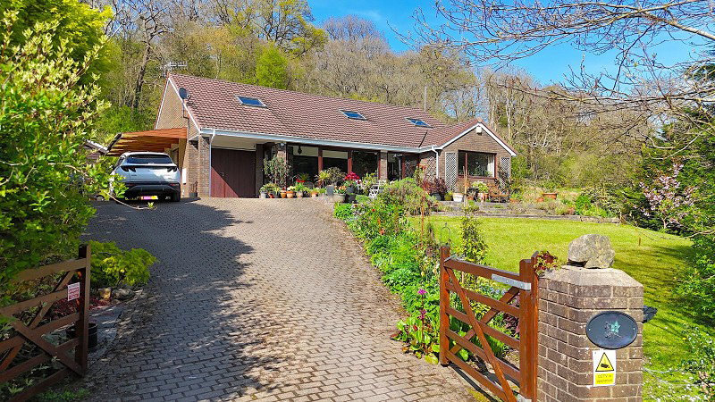 School Road, Abercrave, Powys.