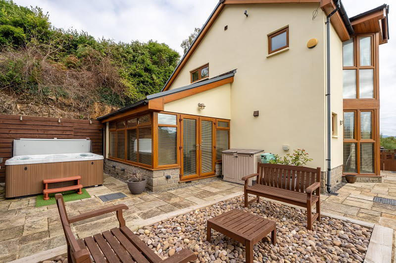 Rose Villas, Skewen, Neath, Port Talbot., photo 30