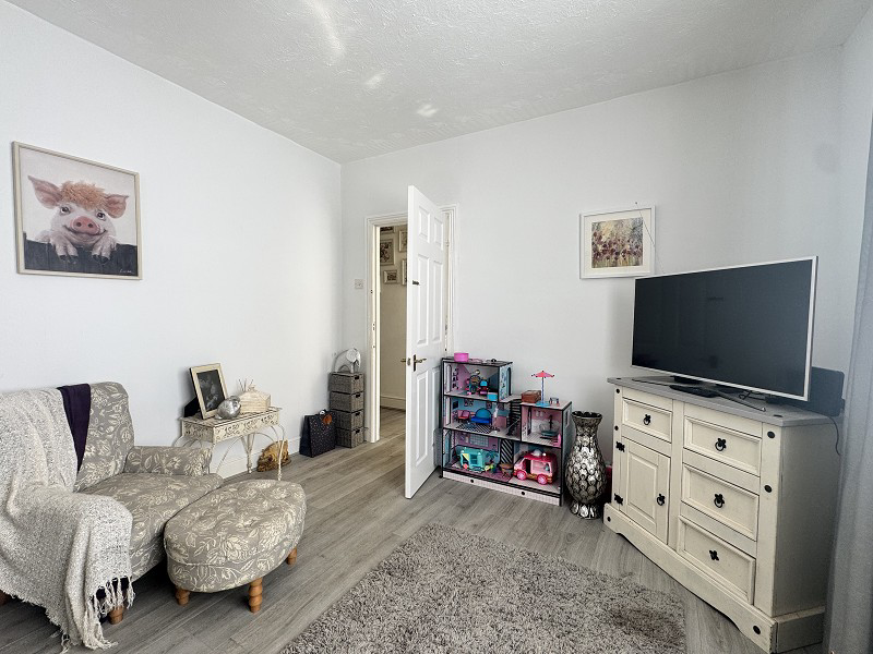 Wind Street, Ammanford, Carmarthenshire., photo 4