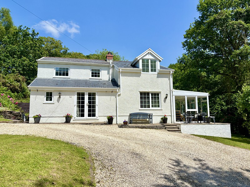 Glynmeirch Road, Trebanos, Pontardawe, Swansea.