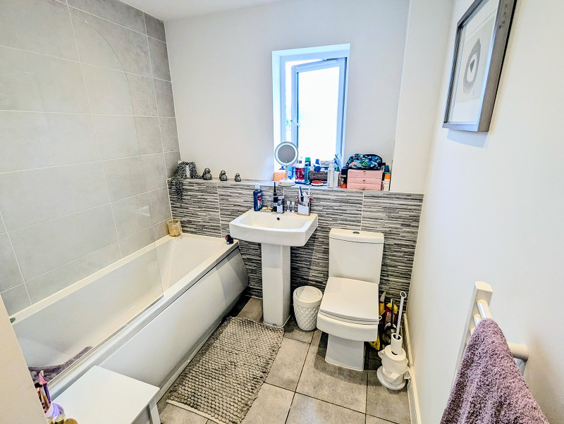 Gerddi Gwenllian, Mynyddygarreg, Kidwelly., photo 16