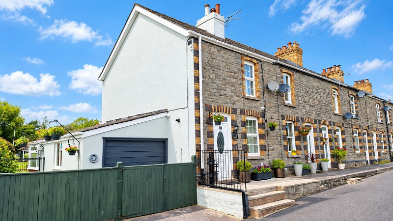 Rhydbernard Terrace