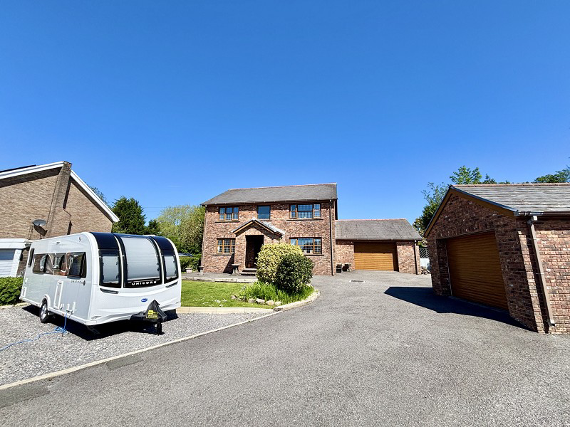 Neath Road, Pontardawe, Swansea., photo 38