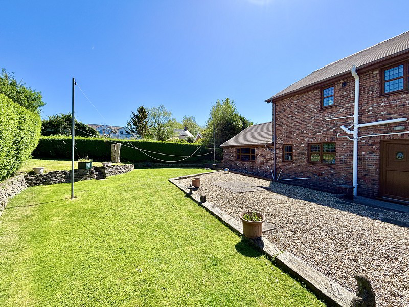 Neath Road, Pontardawe, Swansea., photo 32