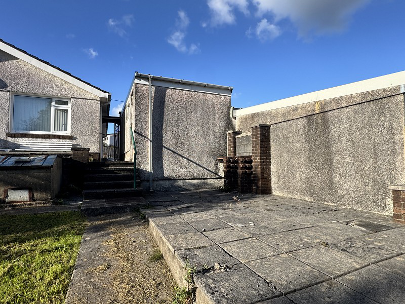 Heol Lotwen, Capel Hendre, Ammanford, Carmarthenshire., photo 15