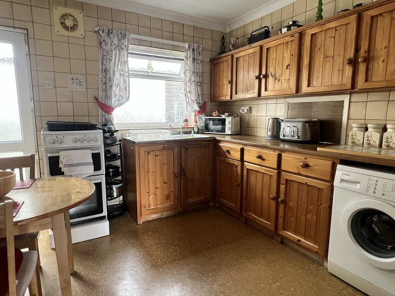 Heol Lotwen, Capel Hendre, Ammanford, Carmarthenshire., photo 6