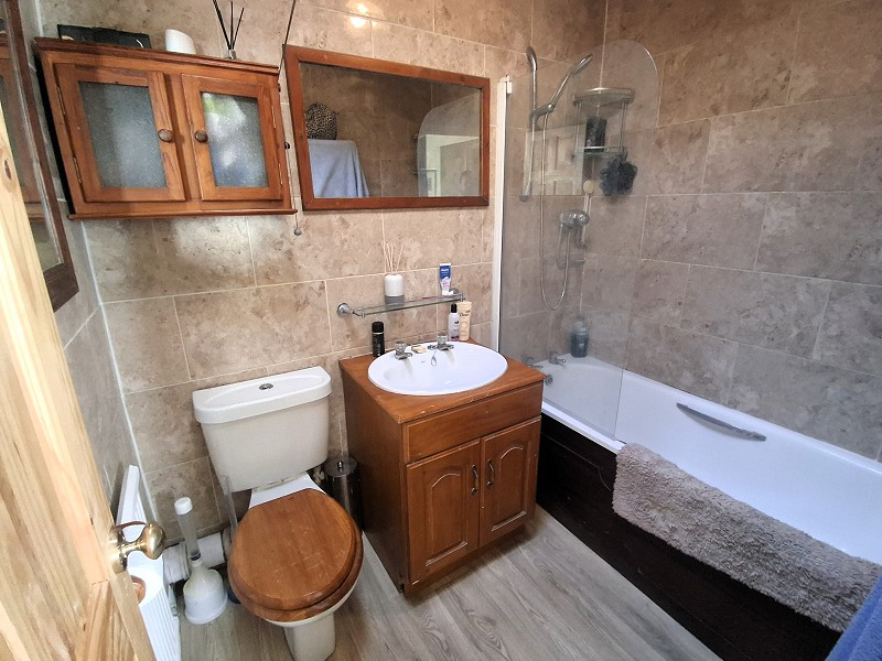 Kensington Place, Brecon, Powys., photo 10