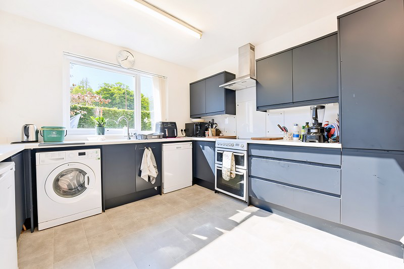 56 Garth Road, Builth Wells, Powys., photo 3