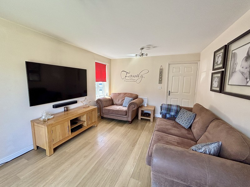 Llys Rhaeadr, Godrergraig, Swansea., photo 3