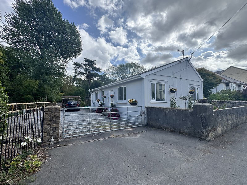 Heol Y Gors, Cwmgors, Ammanford, Carmarthenshire.